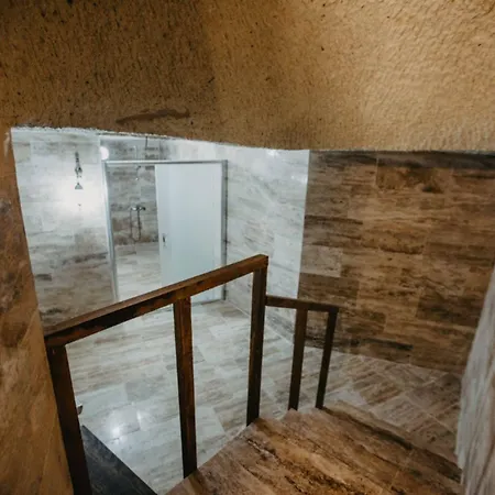 Albatros Cave